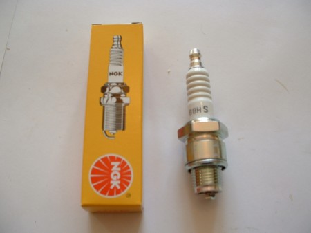 Bougie D'Allumage NGK B8HS - Pour Moto, Scooter, Cyclomoteur (BMW, Derbi, Kawasaki, KTM…)