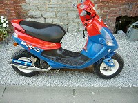 Peugeot Buxy Red & Blue Strong de Kevin - 1