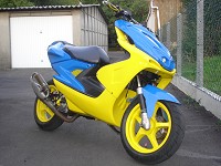 MBK Nitro Blue and yellow 1A Cooling de Tony - 1