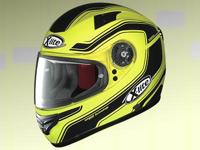 X-Lite offre du fluo à ses casques intégraux Racing