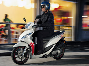 Honda Vision 50, un nouveau scooter 4T urbain