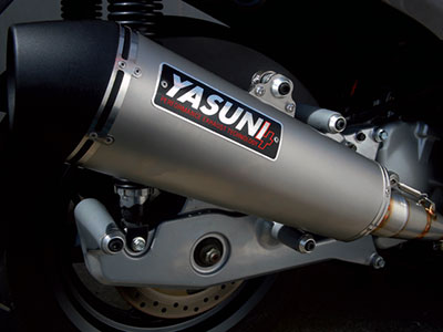 Yasuni 4 : pour maxi-scooter et moto aussi