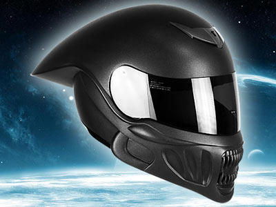 Nlo Moto présente un casque Alien effrayant