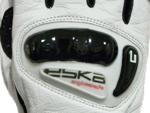 Eska dévoile ses gants moto GTX pour l'hiver