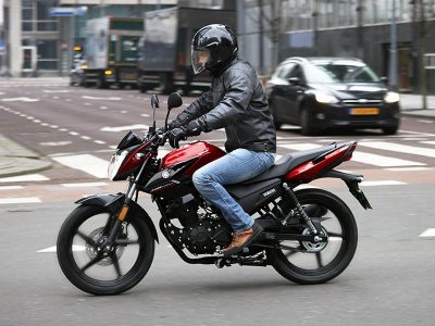 Yamaha YS125 : la moto urbaine se modernise