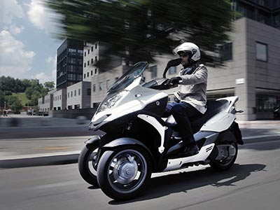 Scooter 3 roues : une offre complète pour 2014