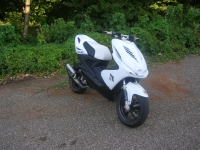 MBK Nitro White'n Purple (perso-15418-09_12_30_21_16_15)