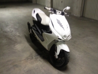 MBK Nitro White'n Purple (perso-15418-09_12_30_21_19_24)