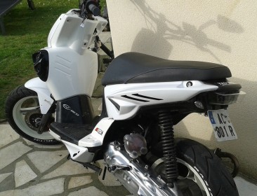 MBK Stunt Naked Fullwhite (perso-21430-5082a222)